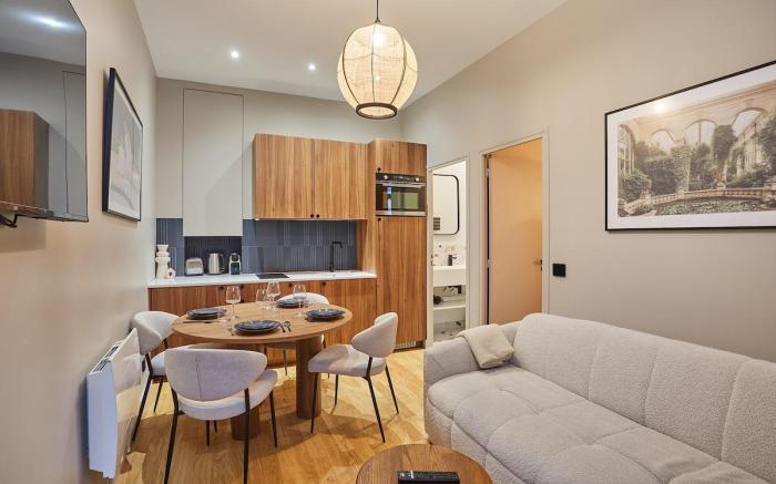 Apartment Center of Paris