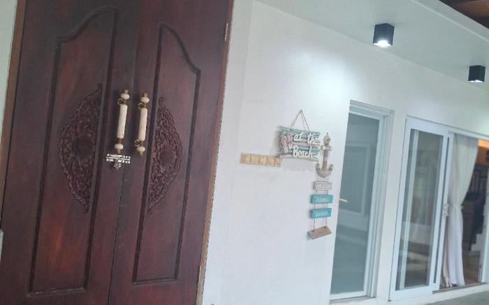 Queen Villa Jimbaran by Novita