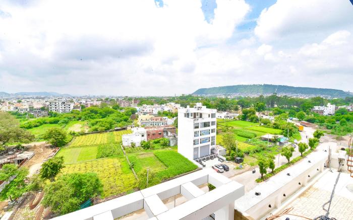 FabHotel Diamond I