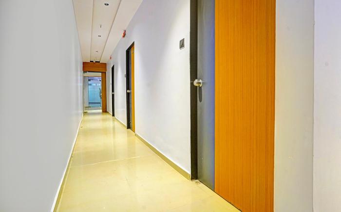 FabHotel Nidhivan Palace - Udhna Darwaja