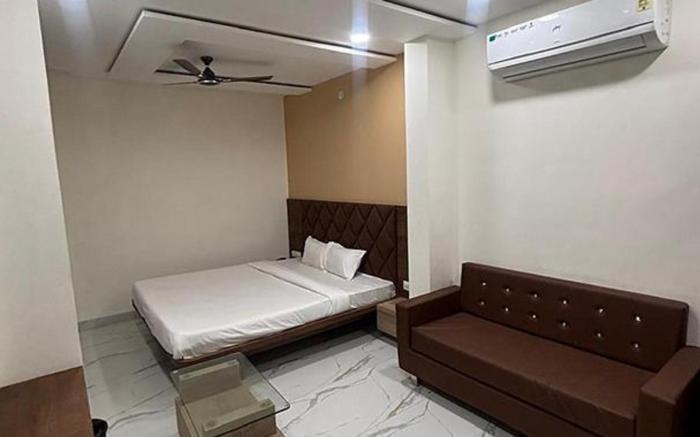 FabHotel Lake Vista