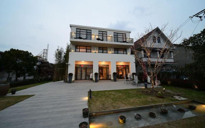 Mountain View Suites