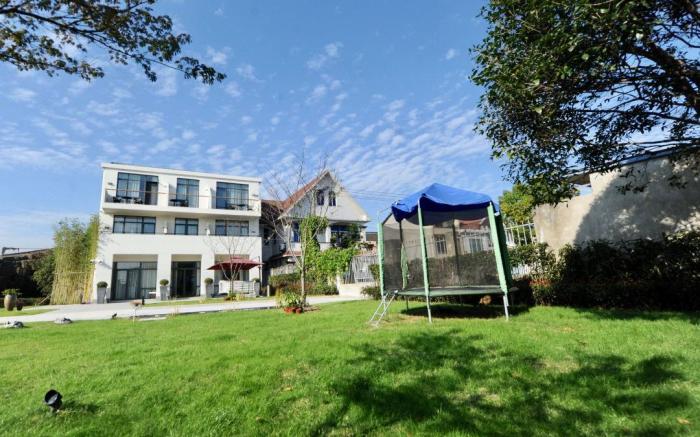 Mountain View Suites
