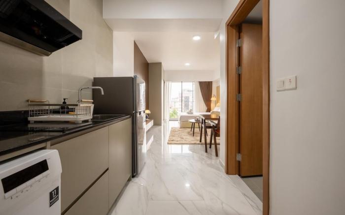 Cozy Studio unit @Royal Platinum Condo by Soben