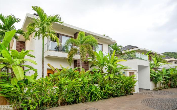 Amrao - A Lindsay Manor