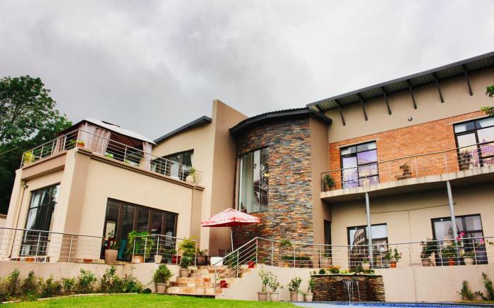 Leonardos Guesthouse 