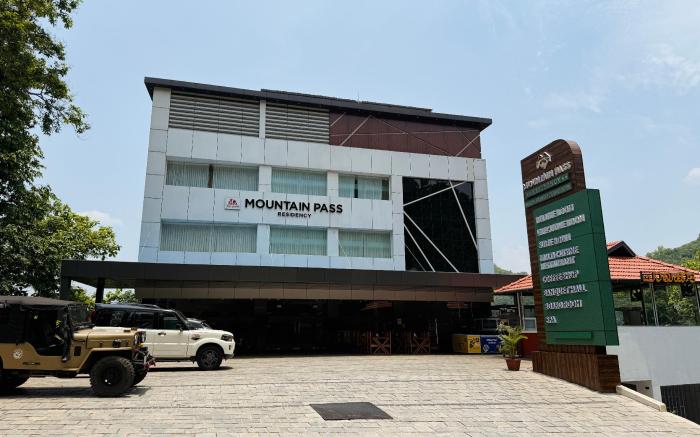 Mountain Pass Residency