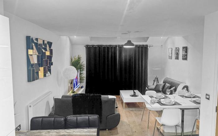 Chic 3-BR house AO arena, City centre,Old Trafford
