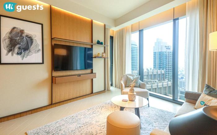 Sky-High Experience Luxe Living on the 24th Floor