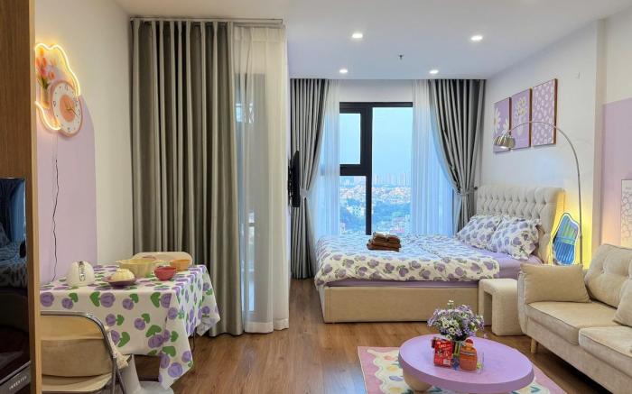 Lakeview suite - Free pool & private gym in Hanoi