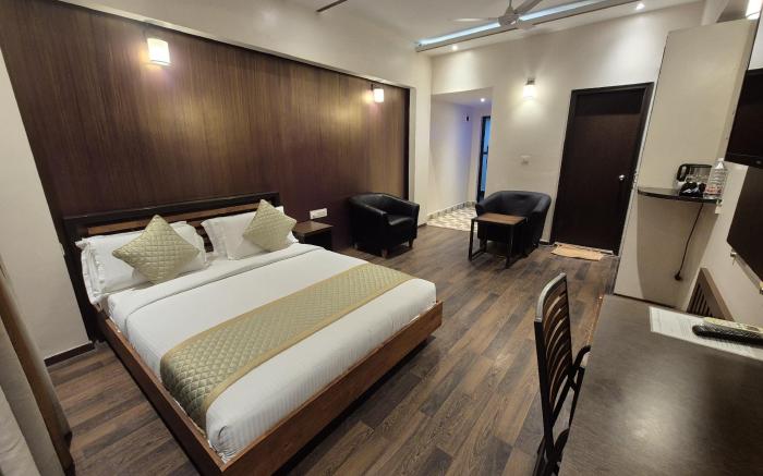 R D HOTELS HSR