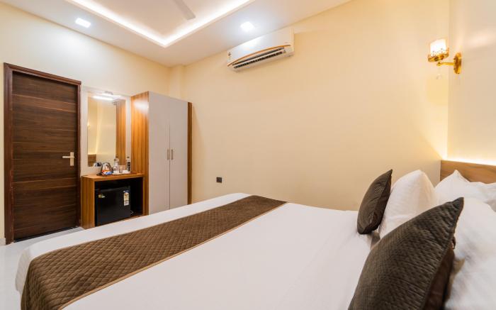 Hotel Kanha & Banquet