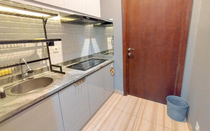 Spacious 2BR Grand Sungkono Lagoon Apt By Travelio
