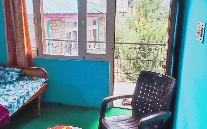 Nirvana | Meditative Manali Home w/ Mountain Views