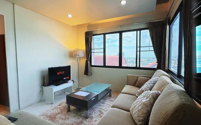 Crystal Horizon Studio (5 mins to Lee Garden)