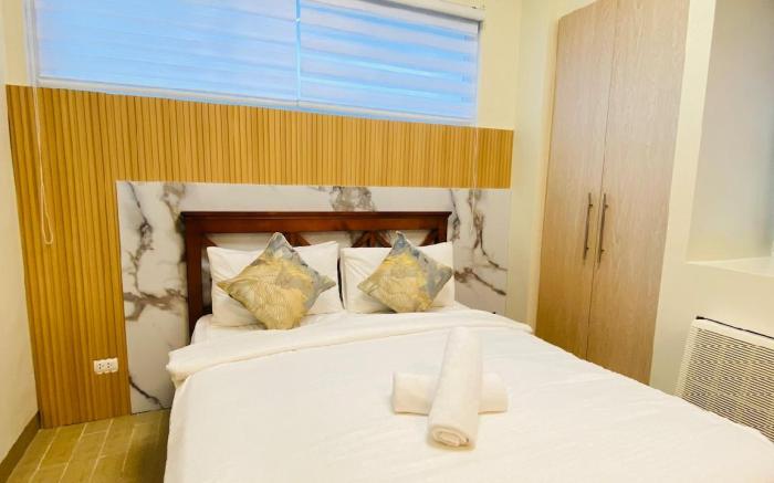 * * 41 Minimalist Cozy Suite