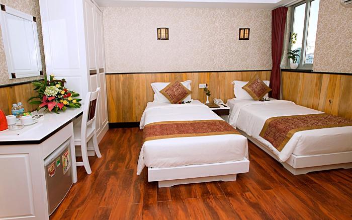 Golden Rain 2 Hotel
