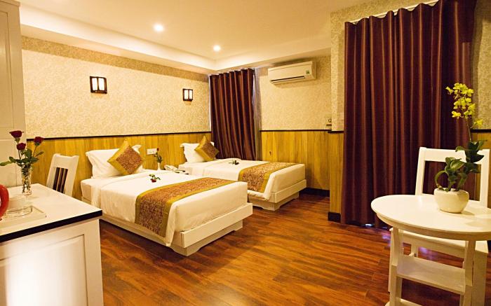 Golden Rain 2 Hotel