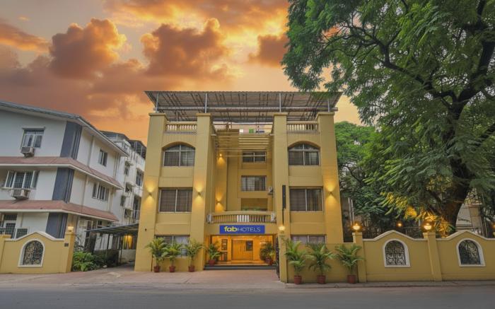 FabHotel The Walnut