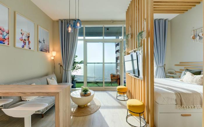 New! Stunning sea view studio | Balcony | Pool