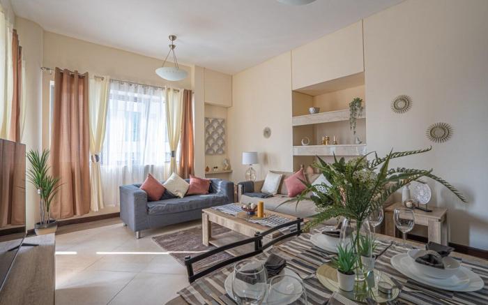 Cheerful Apt With Stunning Views in Port Saeed