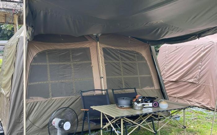 Hilltop Glamping for 2 – Starry Night Experience