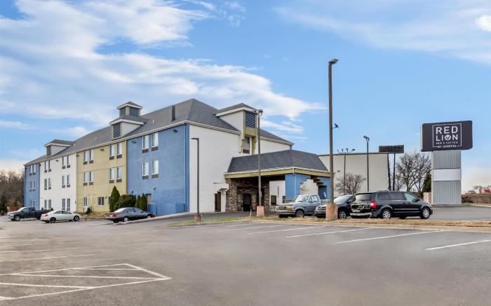 Red Lion Inn & Suites Blue Springs