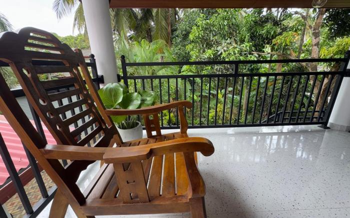 Lake Breeze Villa