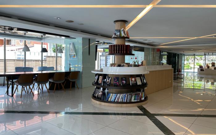 CHECK inn SELECT - -Hualien LinSen