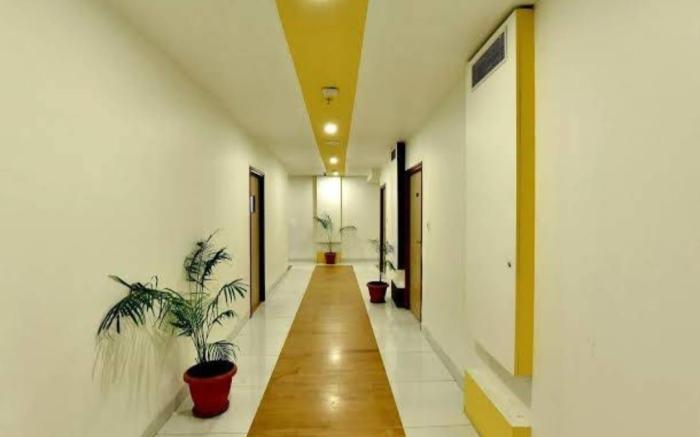 COSMOPOLITON HOTEL