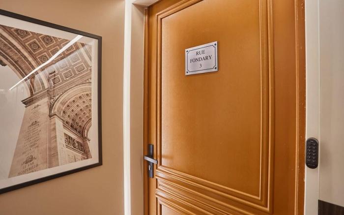 Superb AC Apartment  Champs de Mars Eiffel Tower