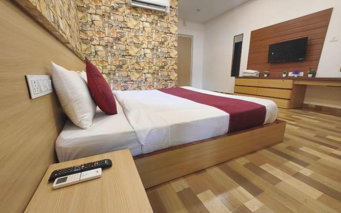 Crown Villa |Entire 5BHK With private pool 