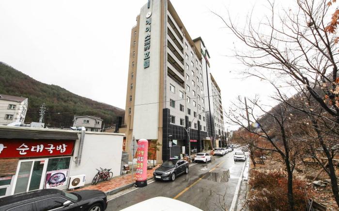 Jeongseon Ace Family Hotel