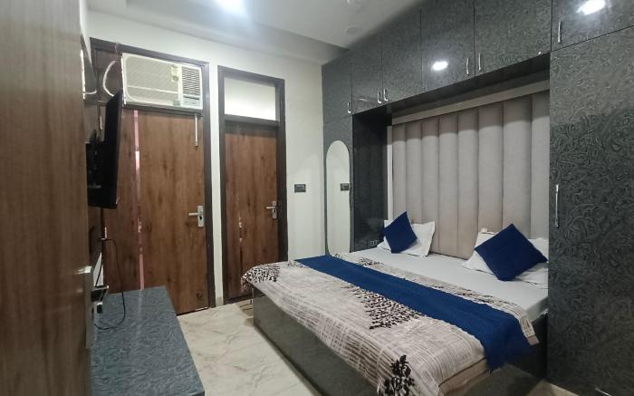 Hotel Shubh Palace