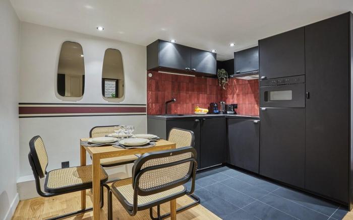 Charming Apartment Faubourg St Honore Madeleine