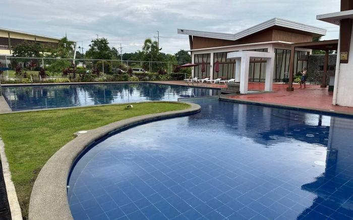 Entire Home - near Tagaytay - The Osh House