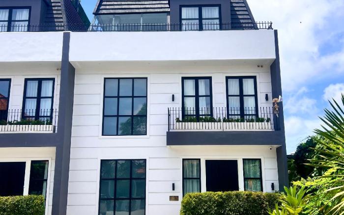 Mayfair Place