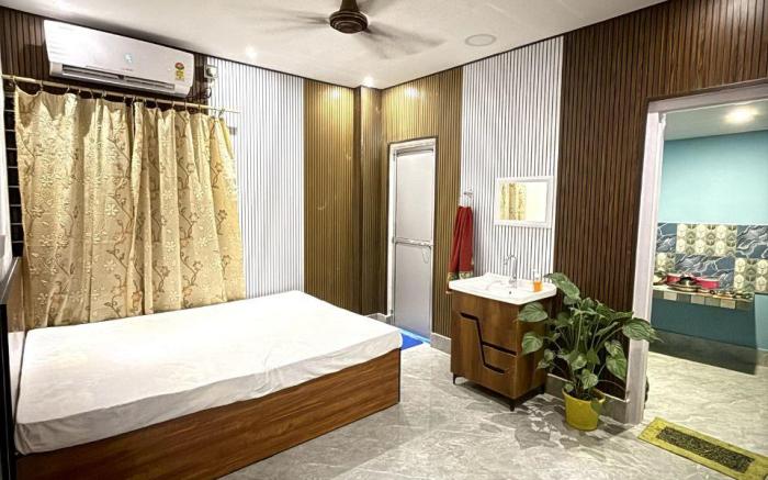 Tulip Inn -3BHK(G) AC Near Kamakhya