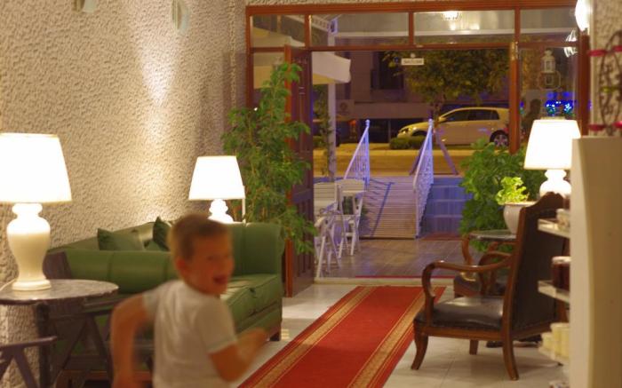 Karadede Otel