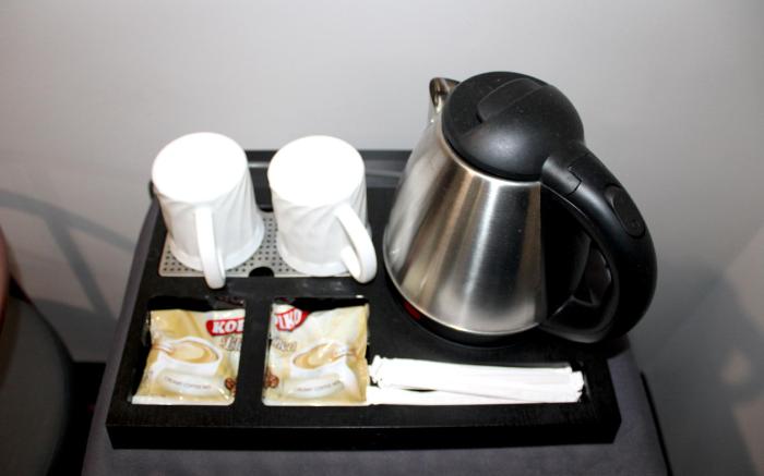 Palette Angeles, Clark International Airport, Formerly Boss Hotel