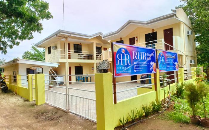 RHR TOURIST INN