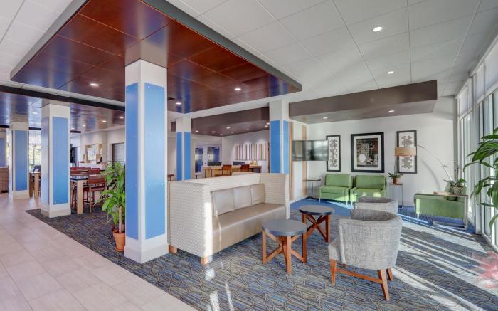 Holiday Inn Express And Suites Auburn Downtown By IHG