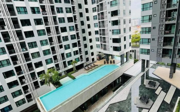 The Base Central Pattaya Condo by Thiva