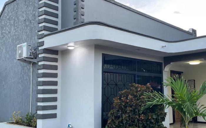 Masaki Comfort I Home Stay Dar es Salaam