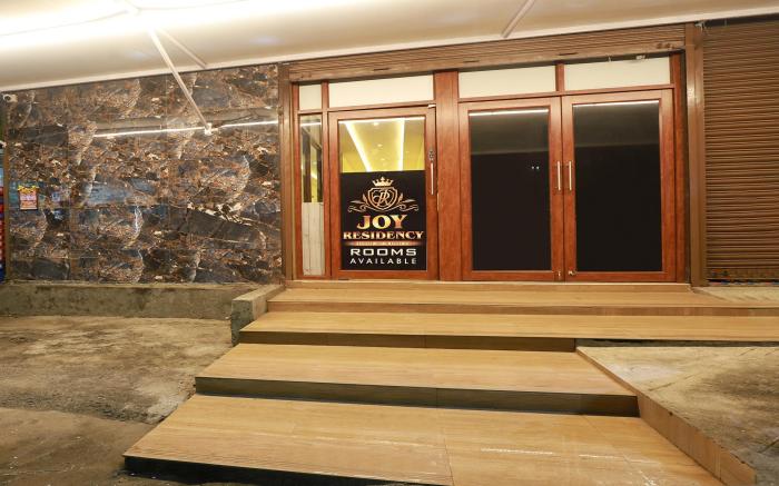 FabHotel Joy Residency