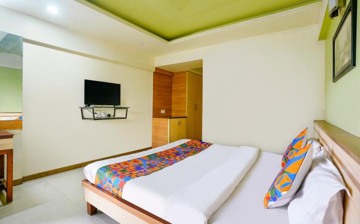 FabHotel Guru Heritage