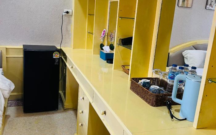 Ava room for rent