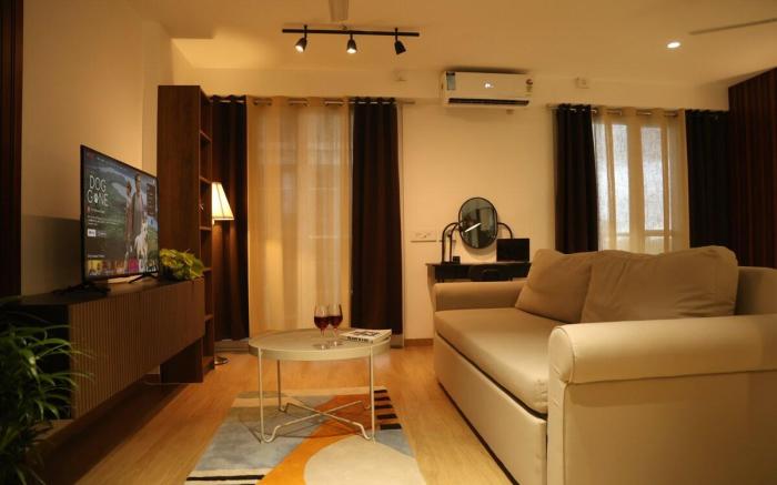 Airport Runway View from terrace|Coffee Maker|Luxe