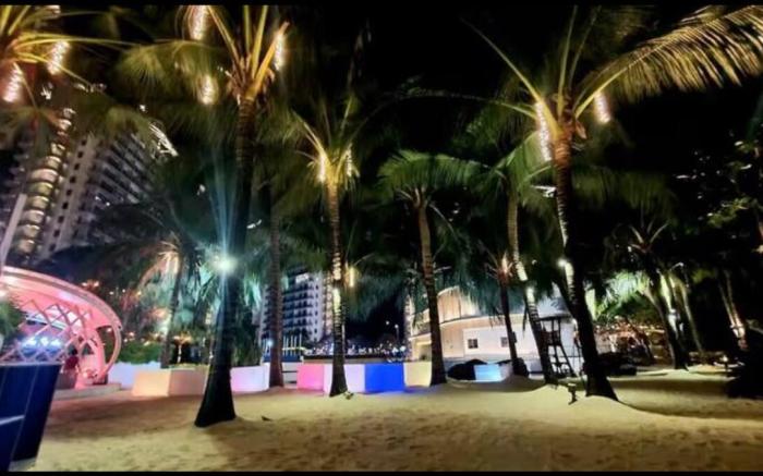 Cozy & Aesthetic 2 Bdrm Beachview Azure Unit