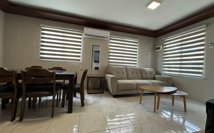 Elegant House for 10-12 Guests
